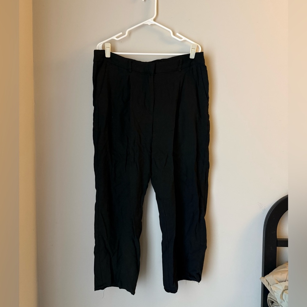 Old Navy Black Pleated Dress Pants